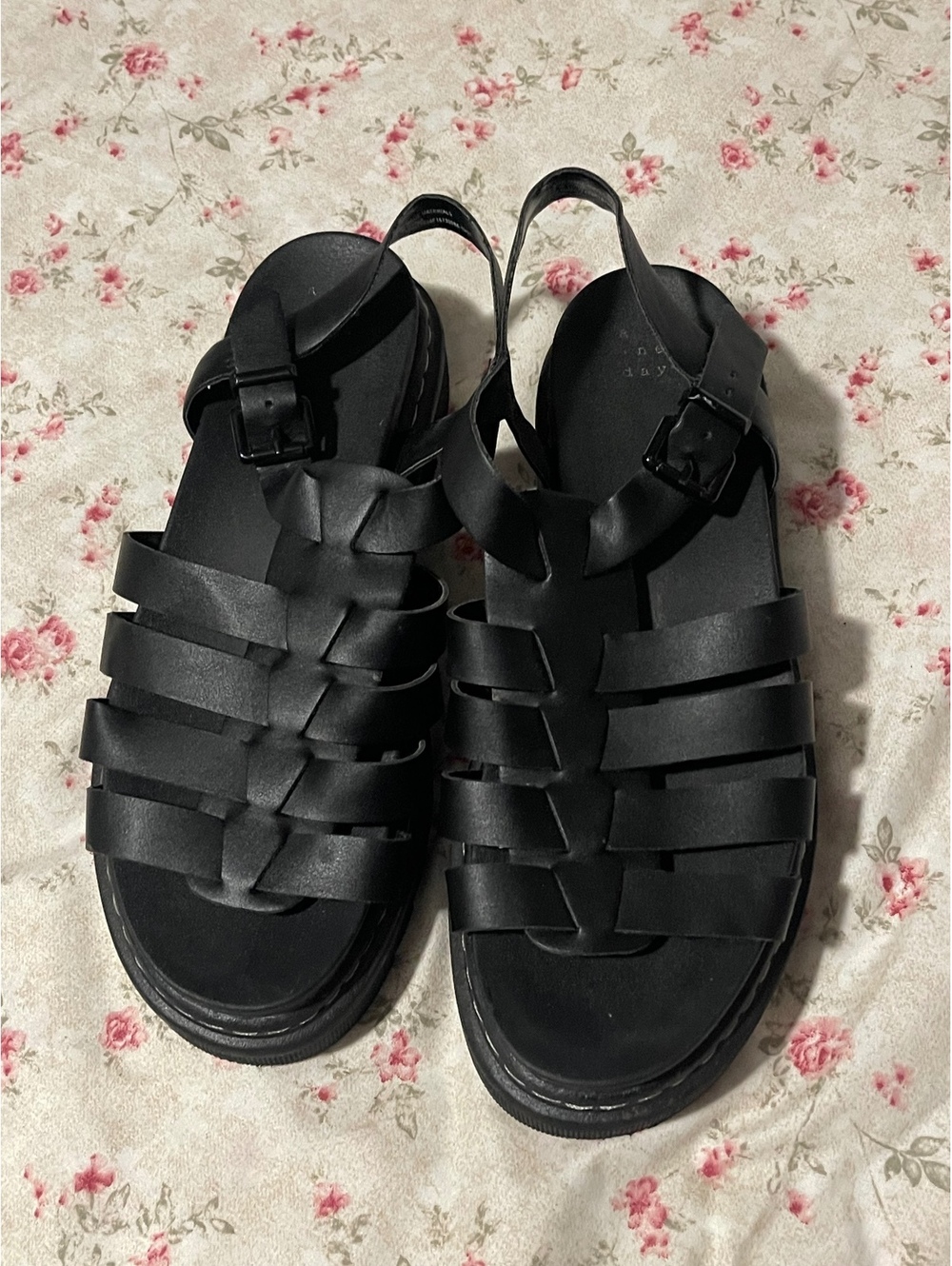 90’s style Black Strappy Sandals, Size 10